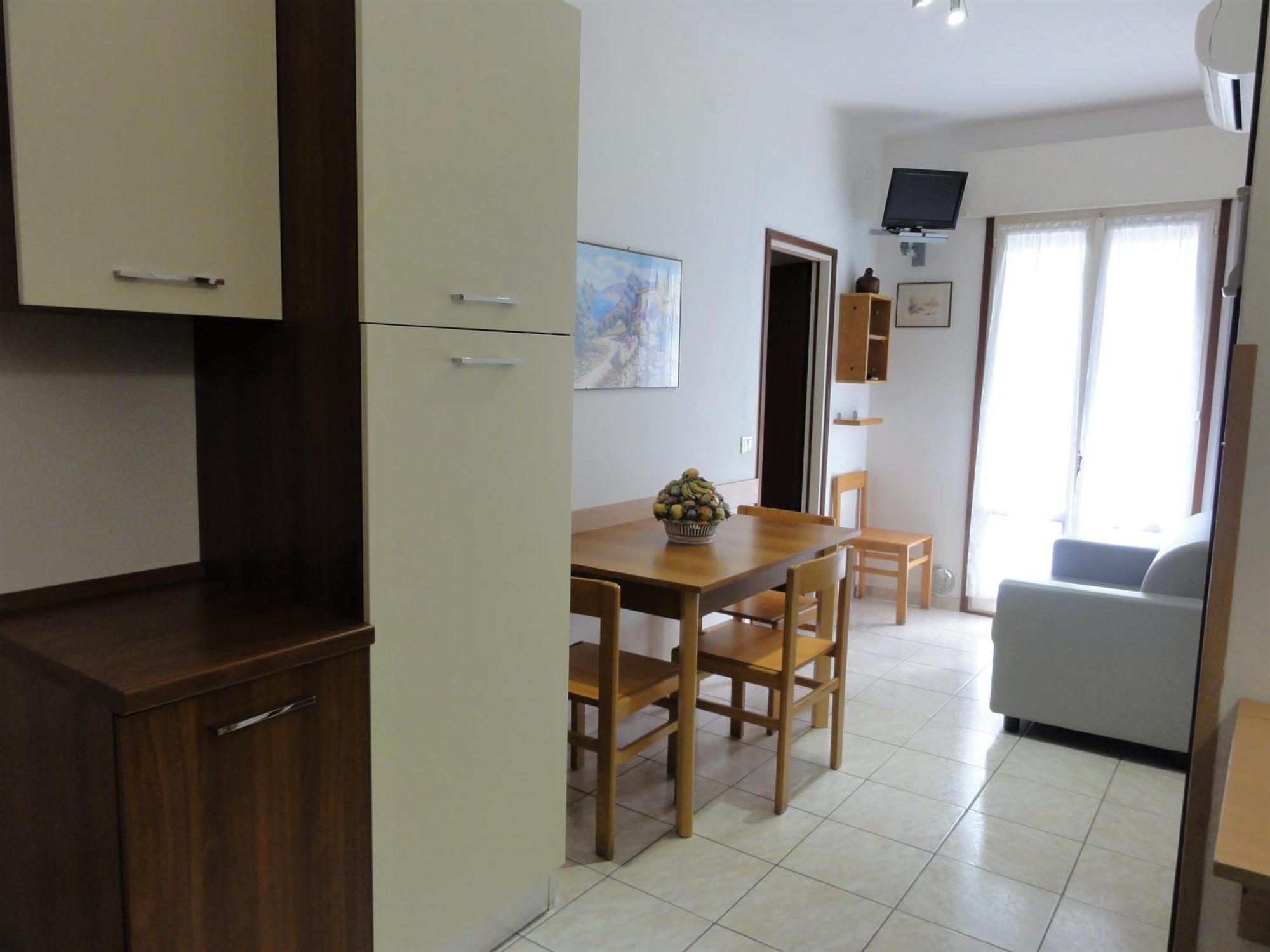 Ivana - Appartamenti Bibione Ruang foto